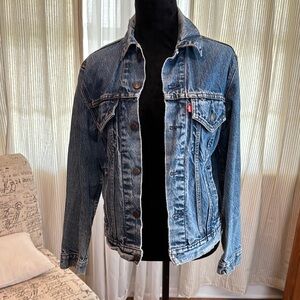 Classic Levi Blue Denim Jacket